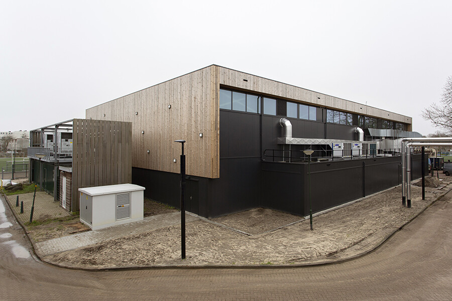 Waddinxveen pand buitenkant installaties